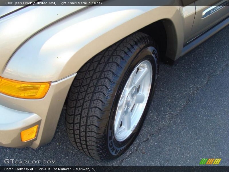 Light Khaki Metallic / Khaki 2006 Jeep Liberty Limited 4x4