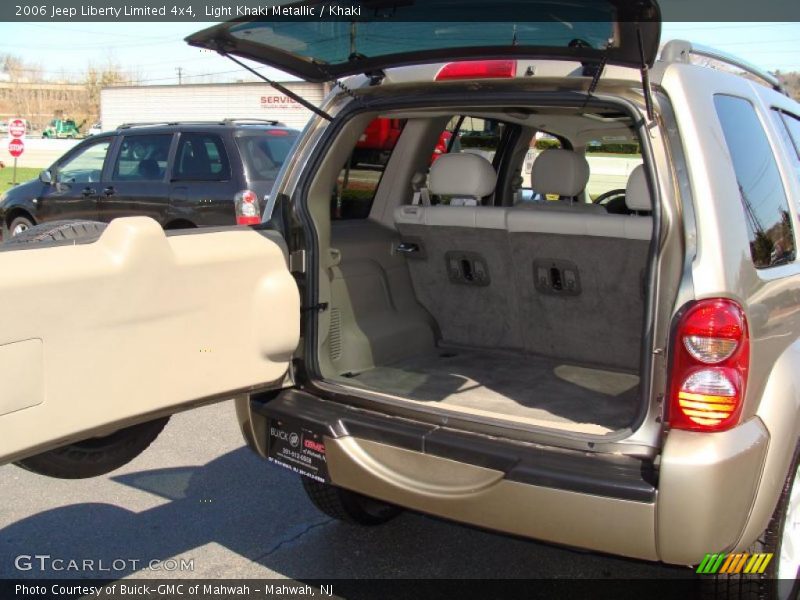 Light Khaki Metallic / Khaki 2006 Jeep Liberty Limited 4x4