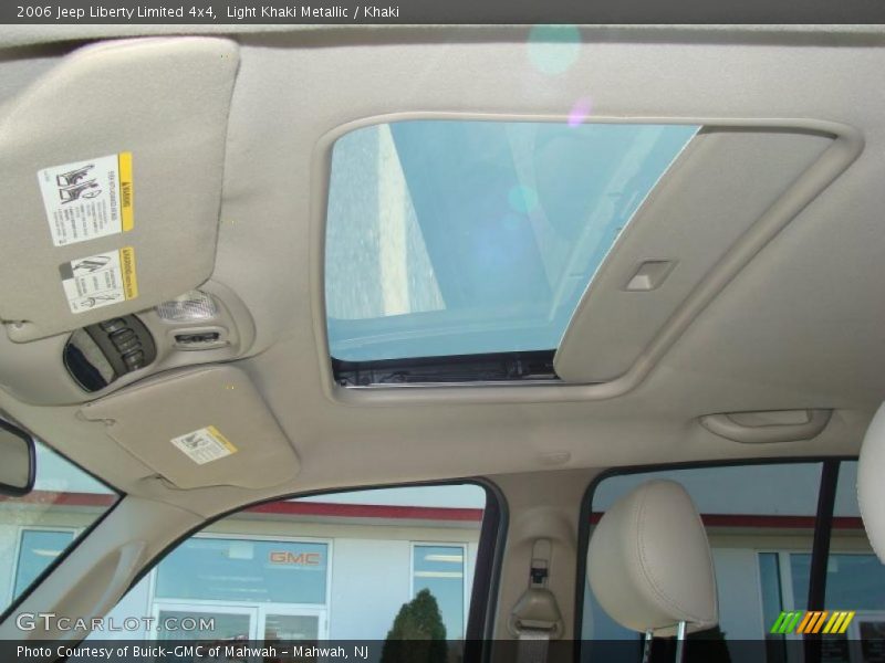 Light Khaki Metallic / Khaki 2006 Jeep Liberty Limited 4x4