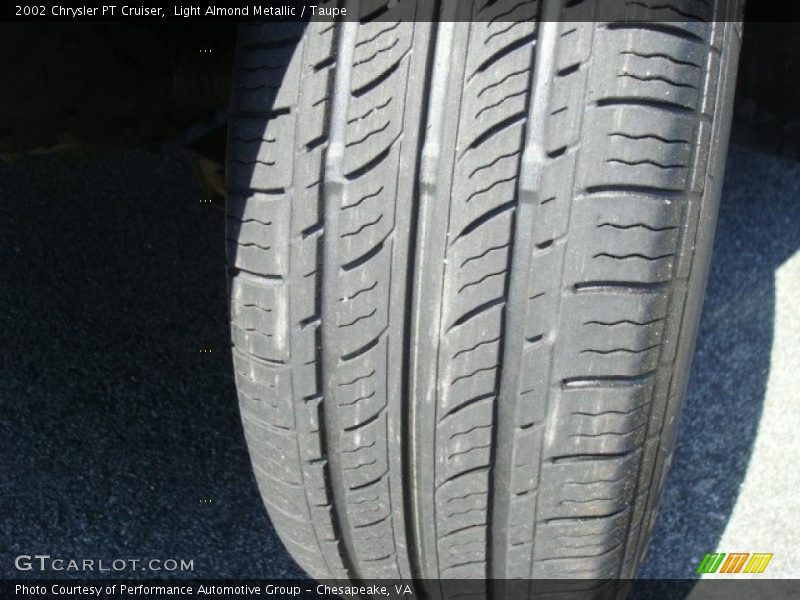 Light Almond Metallic / Taupe 2002 Chrysler PT Cruiser