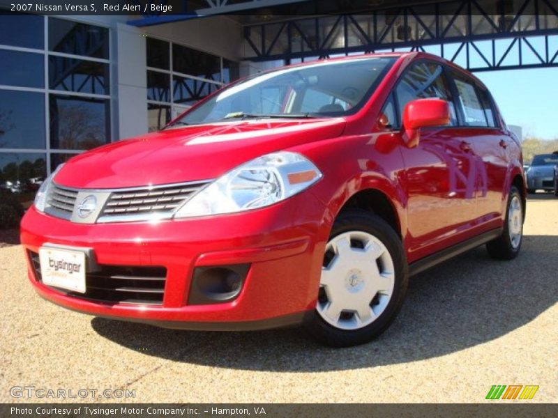 Red Alert / Beige 2007 Nissan Versa S