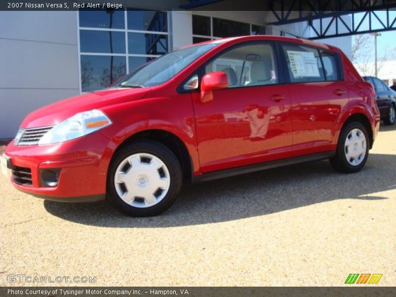 Red Alert / Beige 2007 Nissan Versa S