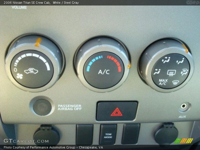 White / Steel Gray 2006 Nissan Titan SE Crew Cab