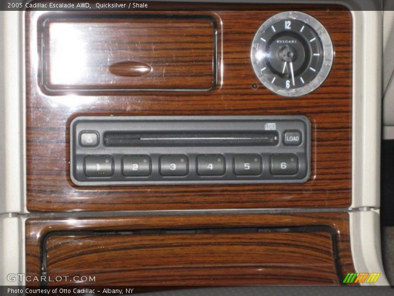 Quicksilver / Shale 2005 Cadillac Escalade AWD