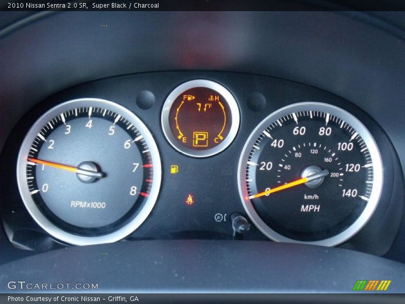 Super Black / Charcoal 2010 Nissan Sentra 2.0 SR