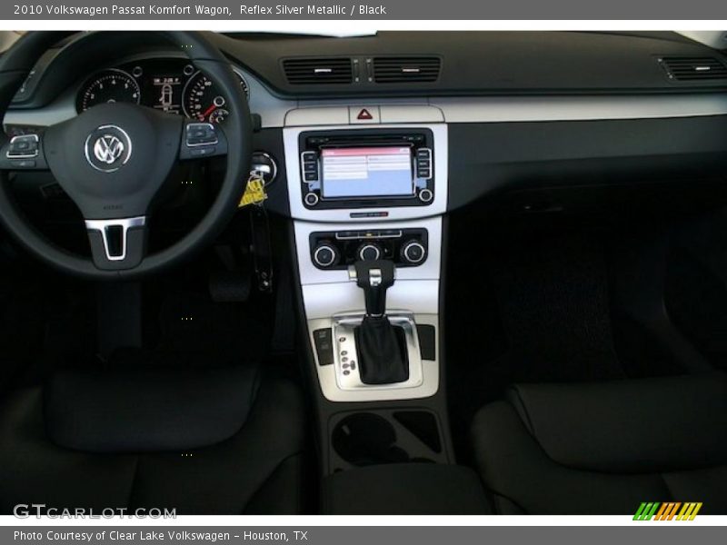Reflex Silver Metallic / Black 2010 Volkswagen Passat Komfort Wagon