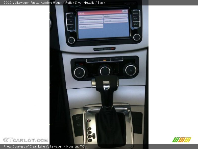 Reflex Silver Metallic / Black 2010 Volkswagen Passat Komfort Wagon
