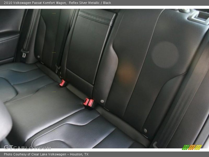 Reflex Silver Metallic / Black 2010 Volkswagen Passat Komfort Wagon