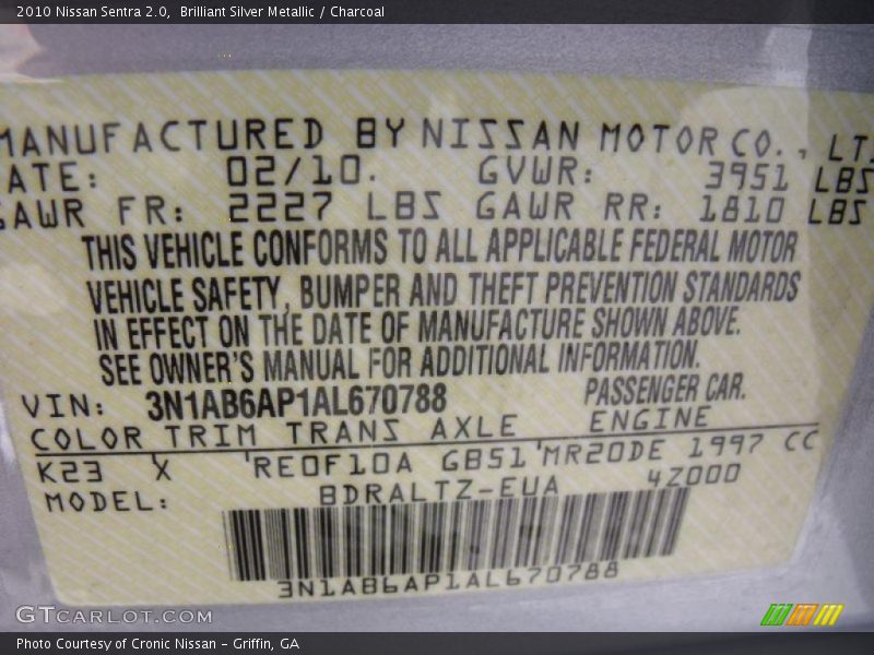 Brilliant Silver Metallic / Charcoal 2010 Nissan Sentra 2.0