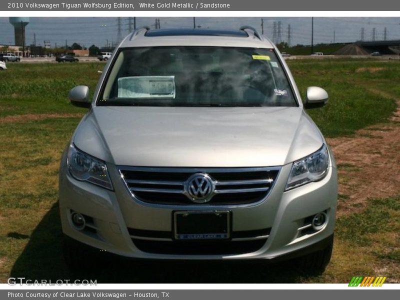 White Gold Metallic / Sandstone 2010 Volkswagen Tiguan Wolfsburg Edition