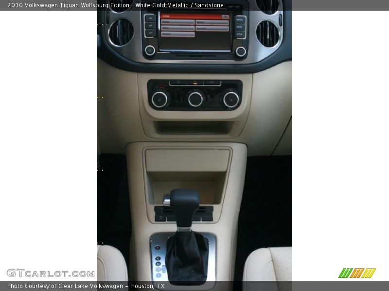 White Gold Metallic / Sandstone 2010 Volkswagen Tiguan Wolfsburg Edition