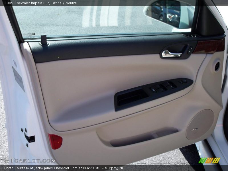 White / Neutral 2009 Chevrolet Impala LTZ