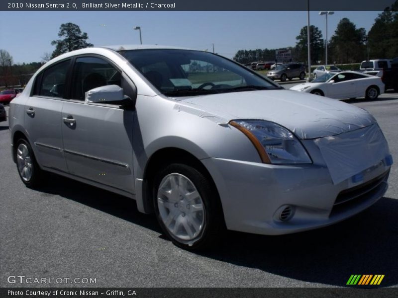 Brilliant Silver Metallic / Charcoal 2010 Nissan Sentra 2.0