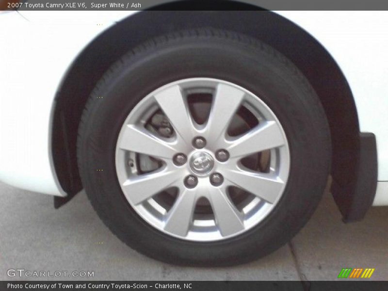 Super White / Ash 2007 Toyota Camry XLE V6