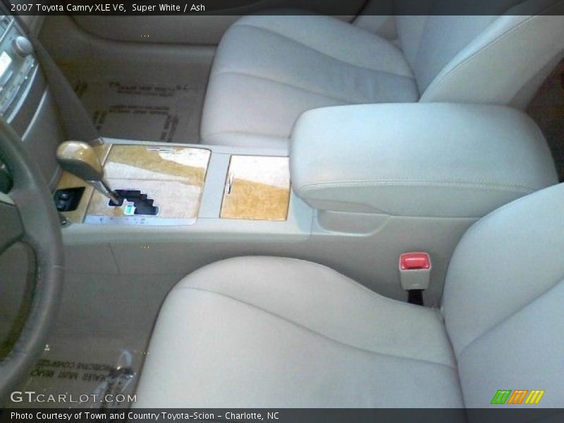 Super White / Ash 2007 Toyota Camry XLE V6