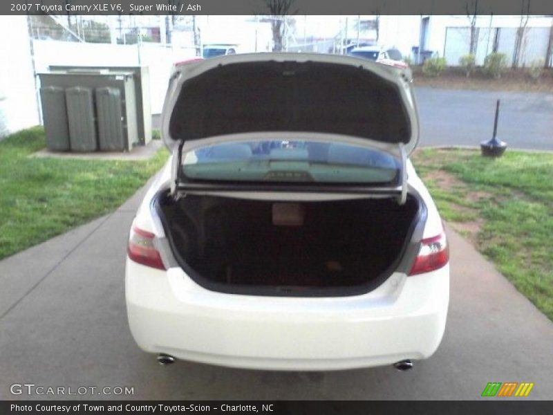 Super White / Ash 2007 Toyota Camry XLE V6