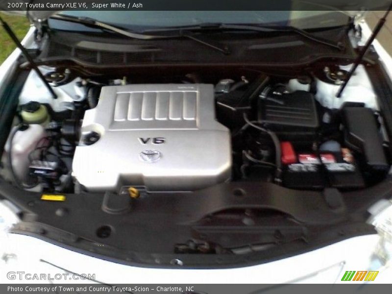 Super White / Ash 2007 Toyota Camry XLE V6