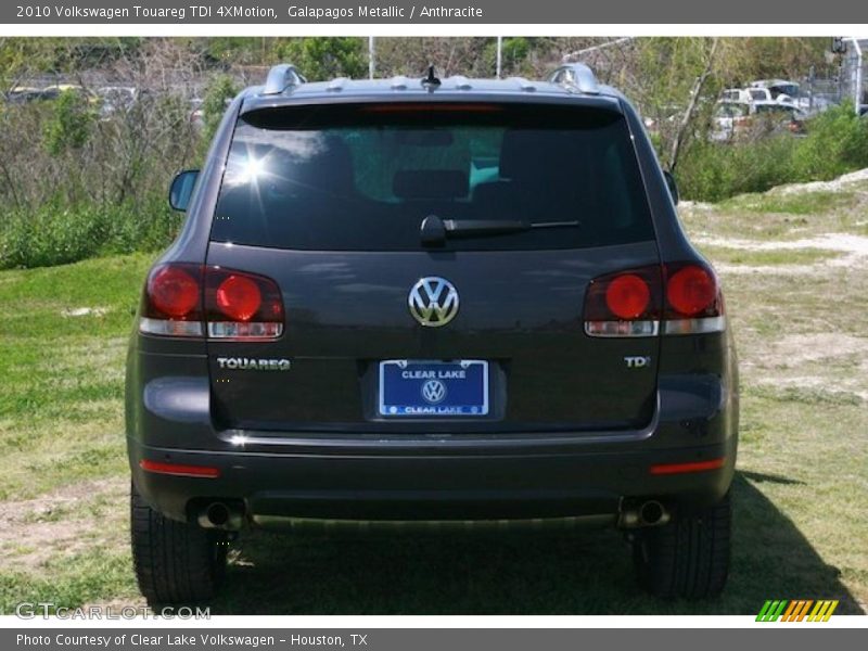 Galapagos Metallic / Anthracite 2010 Volkswagen Touareg TDI 4XMotion