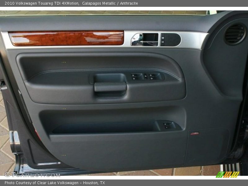 Galapagos Metallic / Anthracite 2010 Volkswagen Touareg TDI 4XMotion