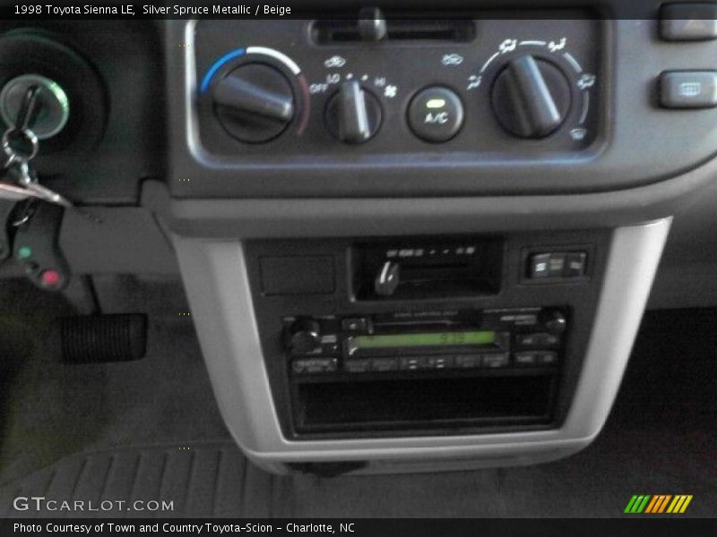 Silver Spruce Metallic / Beige 1998 Toyota Sienna LE