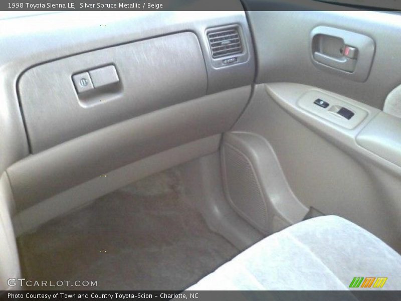 Silver Spruce Metallic / Beige 1998 Toyota Sienna LE