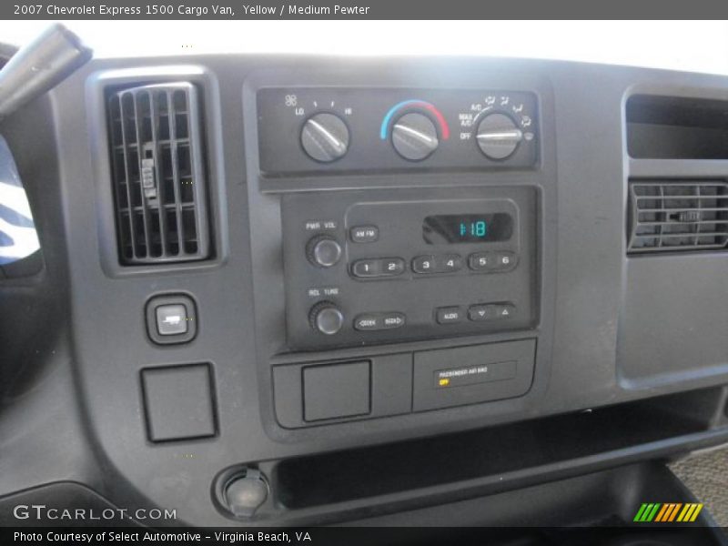 Yellow / Medium Pewter 2007 Chevrolet Express 1500 Cargo Van