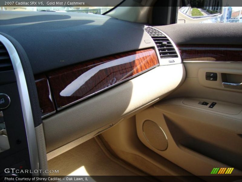 Gold Mist / Cashmere 2007 Cadillac SRX V6