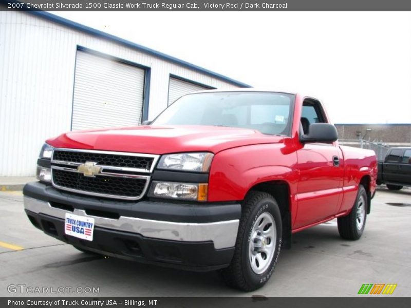 Victory Red / Dark Charcoal 2007 Chevrolet Silverado 1500 Classic Work Truck Regular Cab