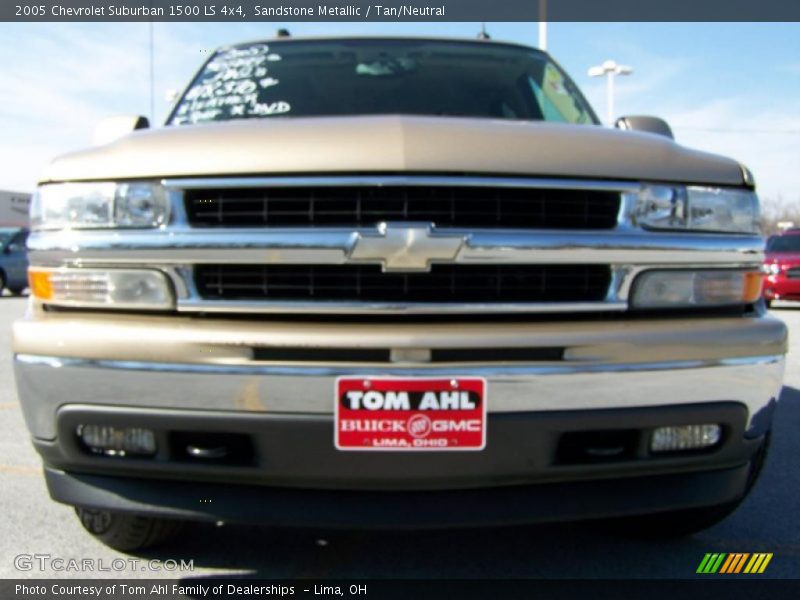 Sandstone Metallic / Tan/Neutral 2005 Chevrolet Suburban 1500 LS 4x4