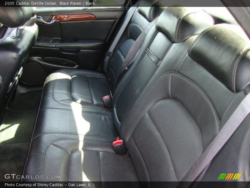 Black Raven / Black 2005 Cadillac DeVille Sedan