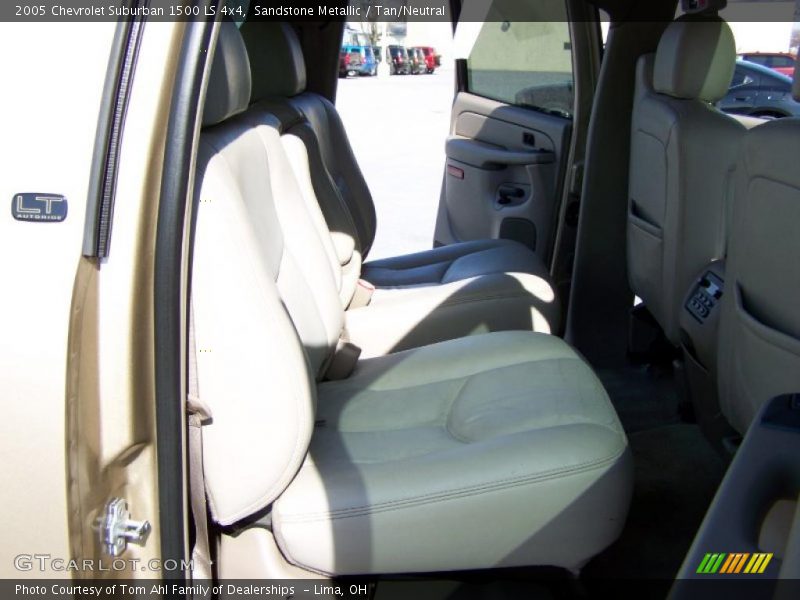 Sandstone Metallic / Tan/Neutral 2005 Chevrolet Suburban 1500 LS 4x4