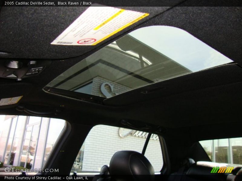 Black Raven / Black 2005 Cadillac DeVille Sedan