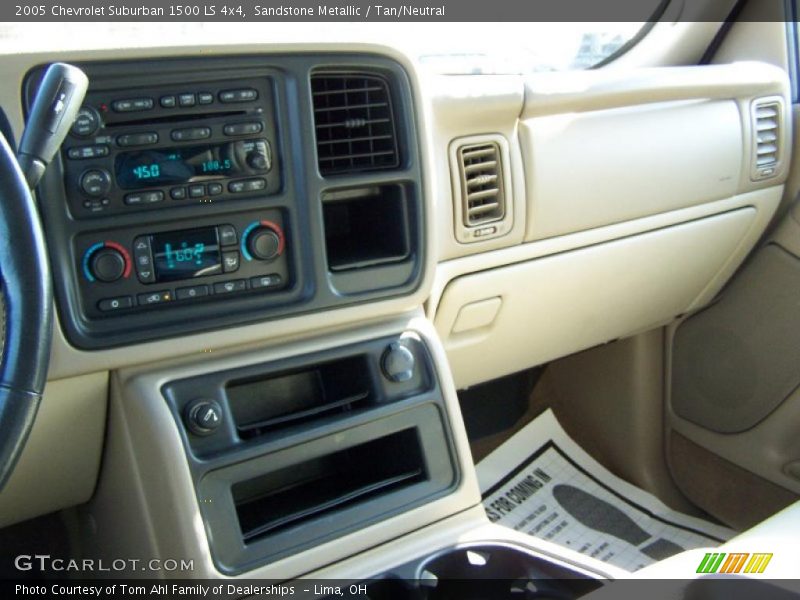 Sandstone Metallic / Tan/Neutral 2005 Chevrolet Suburban 1500 LS 4x4