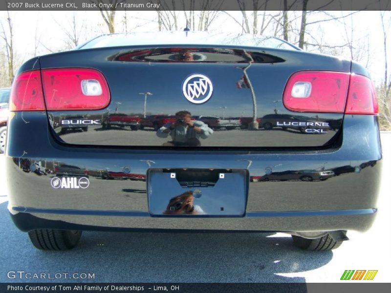 Black Onyx / Titanium Gray 2007 Buick Lucerne CXL