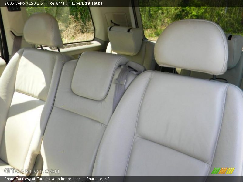 Ice White / Taupe/Light Taupe 2005 Volvo XC90 2.5T