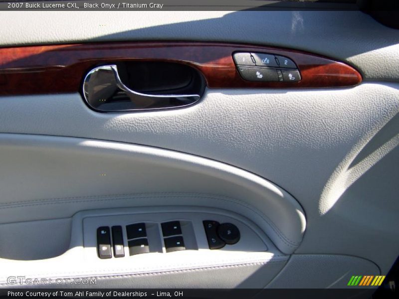 Black Onyx / Titanium Gray 2007 Buick Lucerne CXL