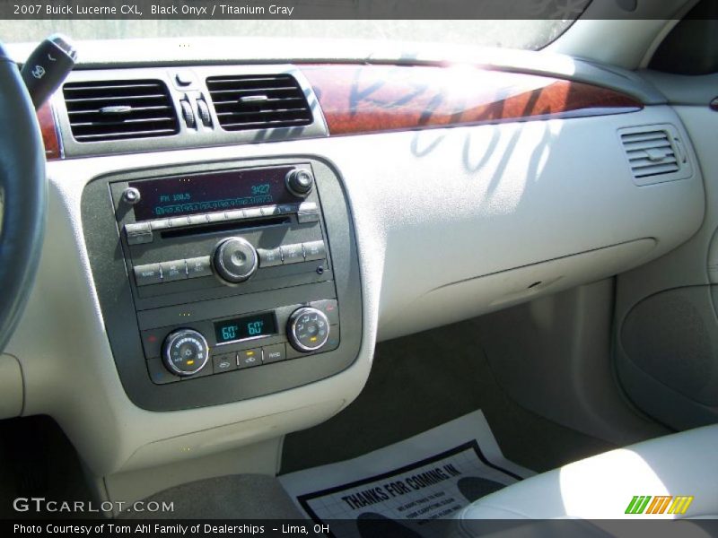 Black Onyx / Titanium Gray 2007 Buick Lucerne CXL
