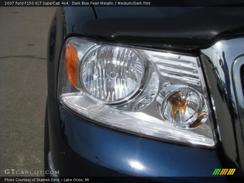 Dark Blue Pearl Metallic / Medium/Dark Flint 2007 Ford F150 XLT SuperCab 4x4