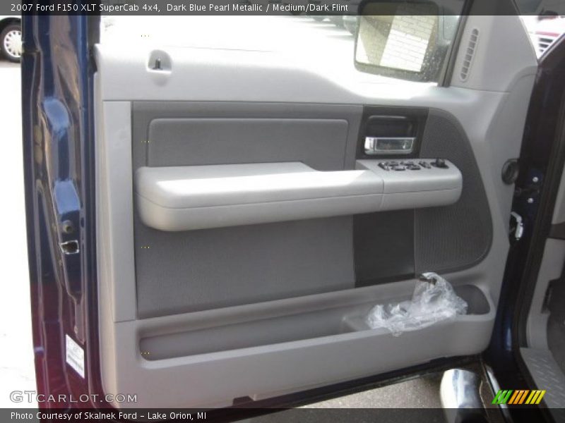Dark Blue Pearl Metallic / Medium/Dark Flint 2007 Ford F150 XLT SuperCab 4x4
