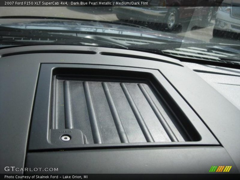 Dark Blue Pearl Metallic / Medium/Dark Flint 2007 Ford F150 XLT SuperCab 4x4