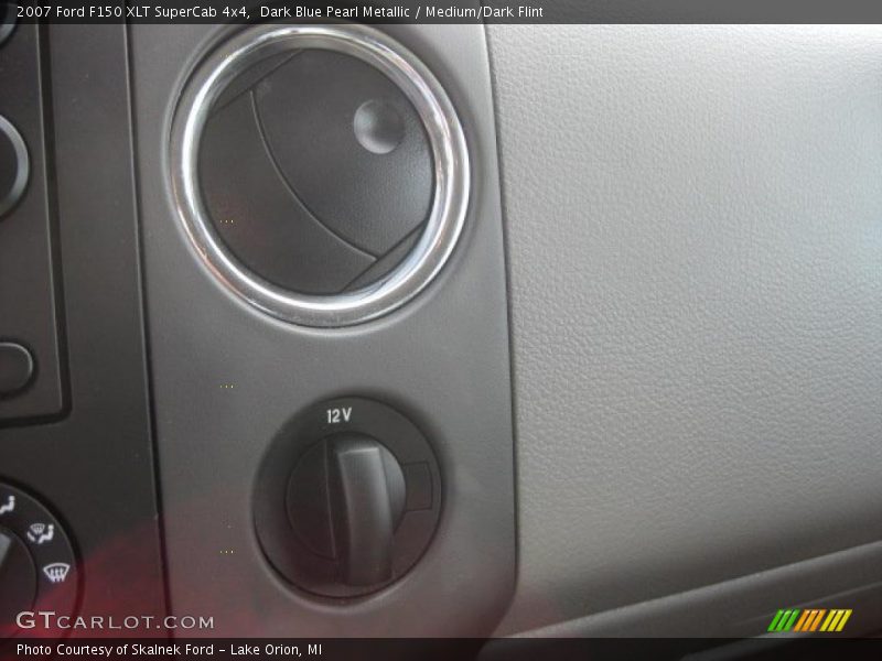Dark Blue Pearl Metallic / Medium/Dark Flint 2007 Ford F150 XLT SuperCab 4x4