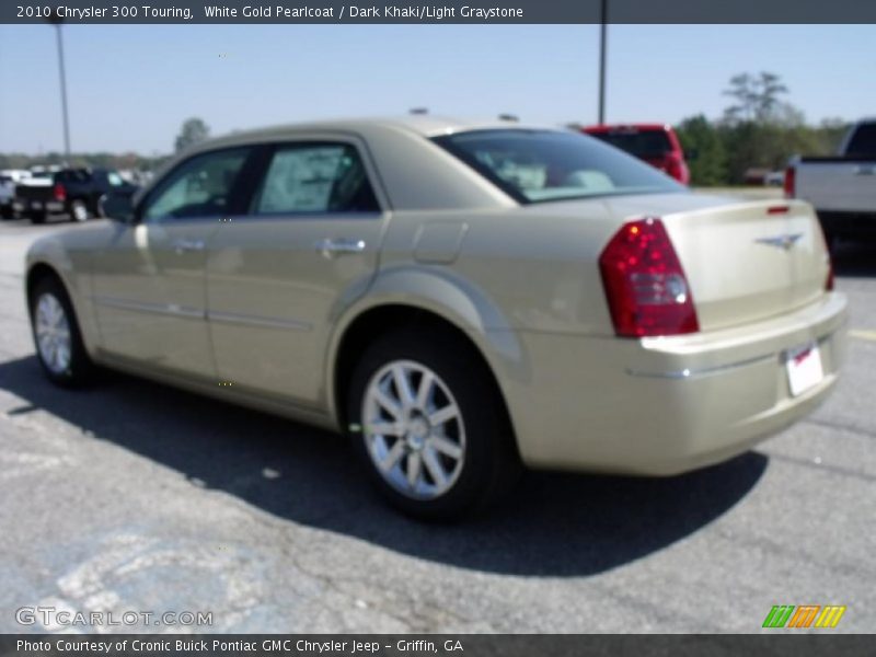 White Gold Pearlcoat / Dark Khaki/Light Graystone 2010 Chrysler 300 Touring