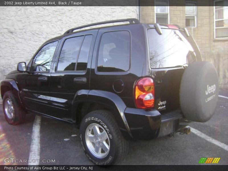 Black / Taupe 2002 Jeep Liberty Limited 4x4