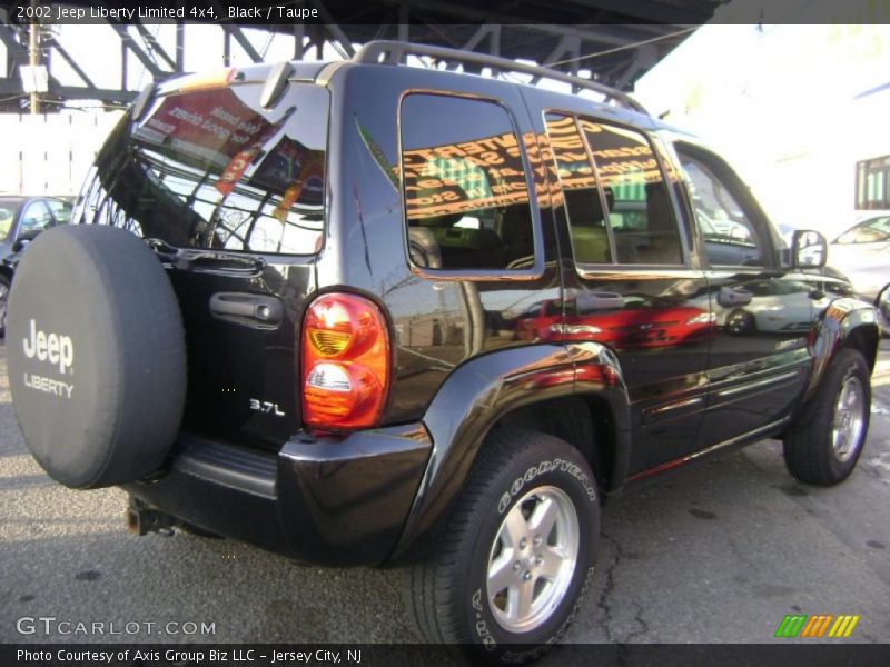 Black / Taupe 2002 Jeep Liberty Limited 4x4
