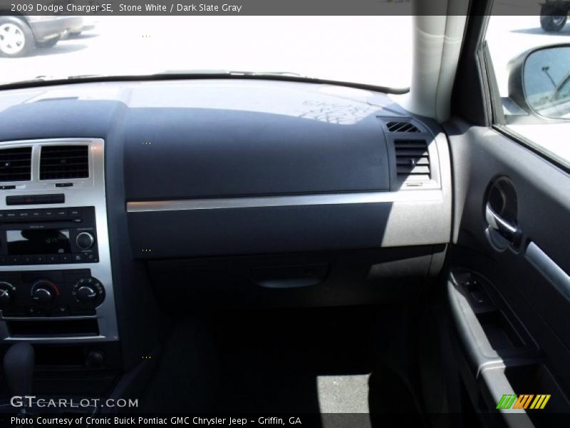 Stone White / Dark Slate Gray 2009 Dodge Charger SE