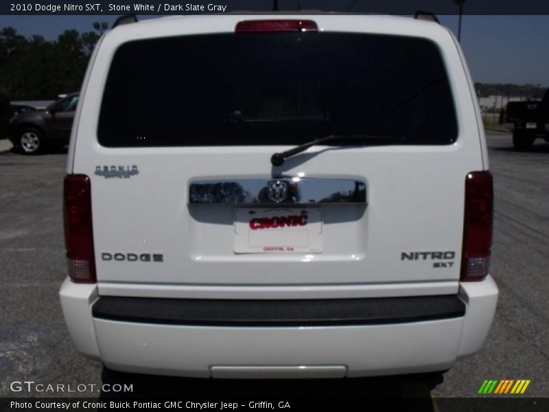 Stone White / Dark Slate Gray 2010 Dodge Nitro SXT