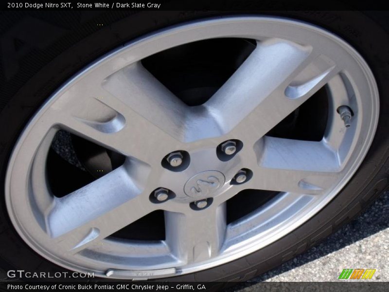 Stone White / Dark Slate Gray 2010 Dodge Nitro SXT
