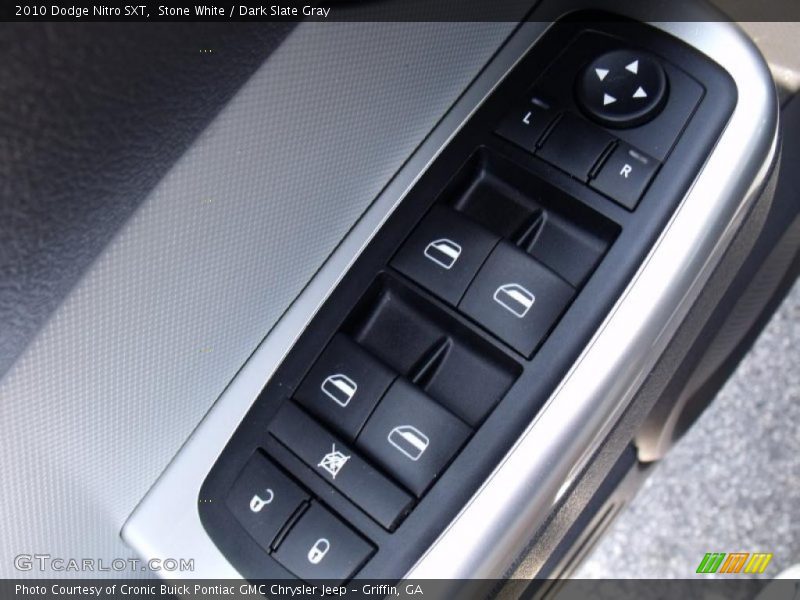 Stone White / Dark Slate Gray 2010 Dodge Nitro SXT