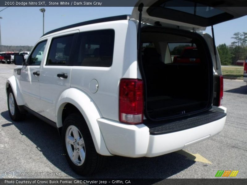 Stone White / Dark Slate Gray 2010 Dodge Nitro SXT