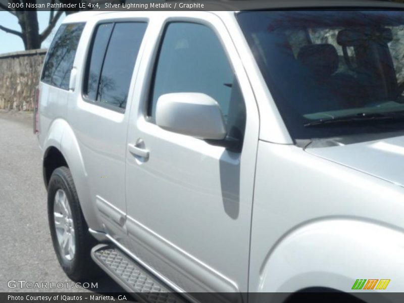 Silver Lightning Metallic / Graphite 2006 Nissan Pathfinder LE 4x4